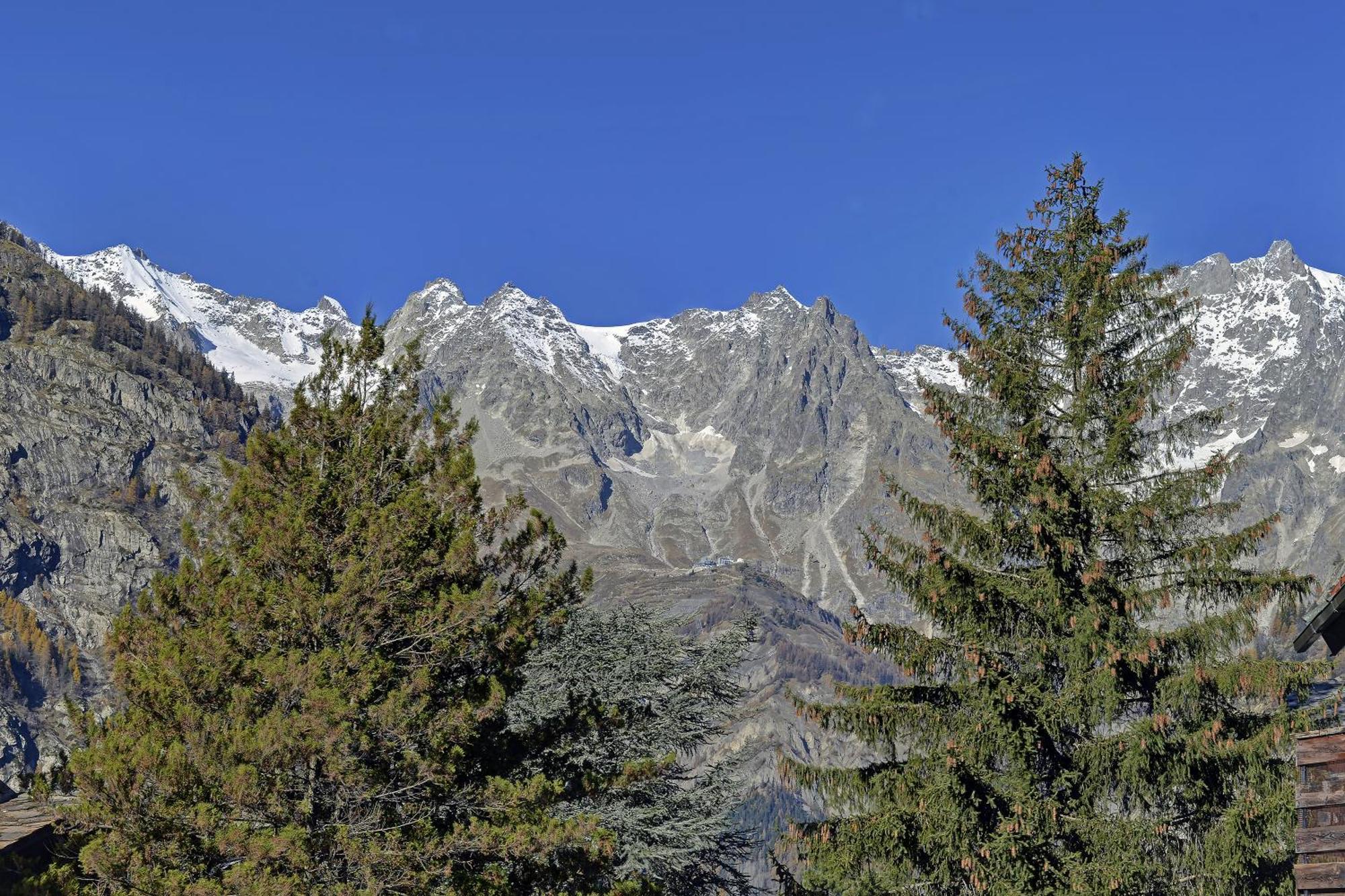 Dulci Du Mont Blanc Daire Courmayeur Dış mekan fotoğraf